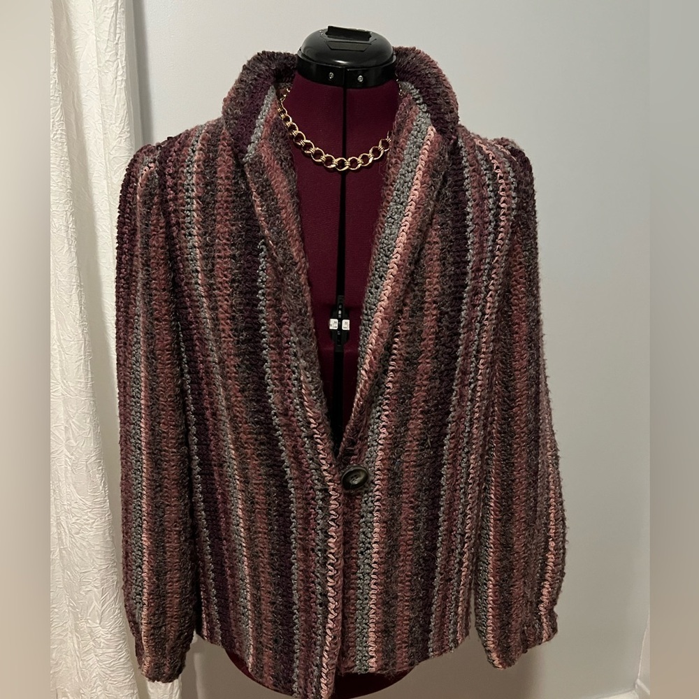 Donnkenny Vintage Duster jacket .  Fits like a medium.